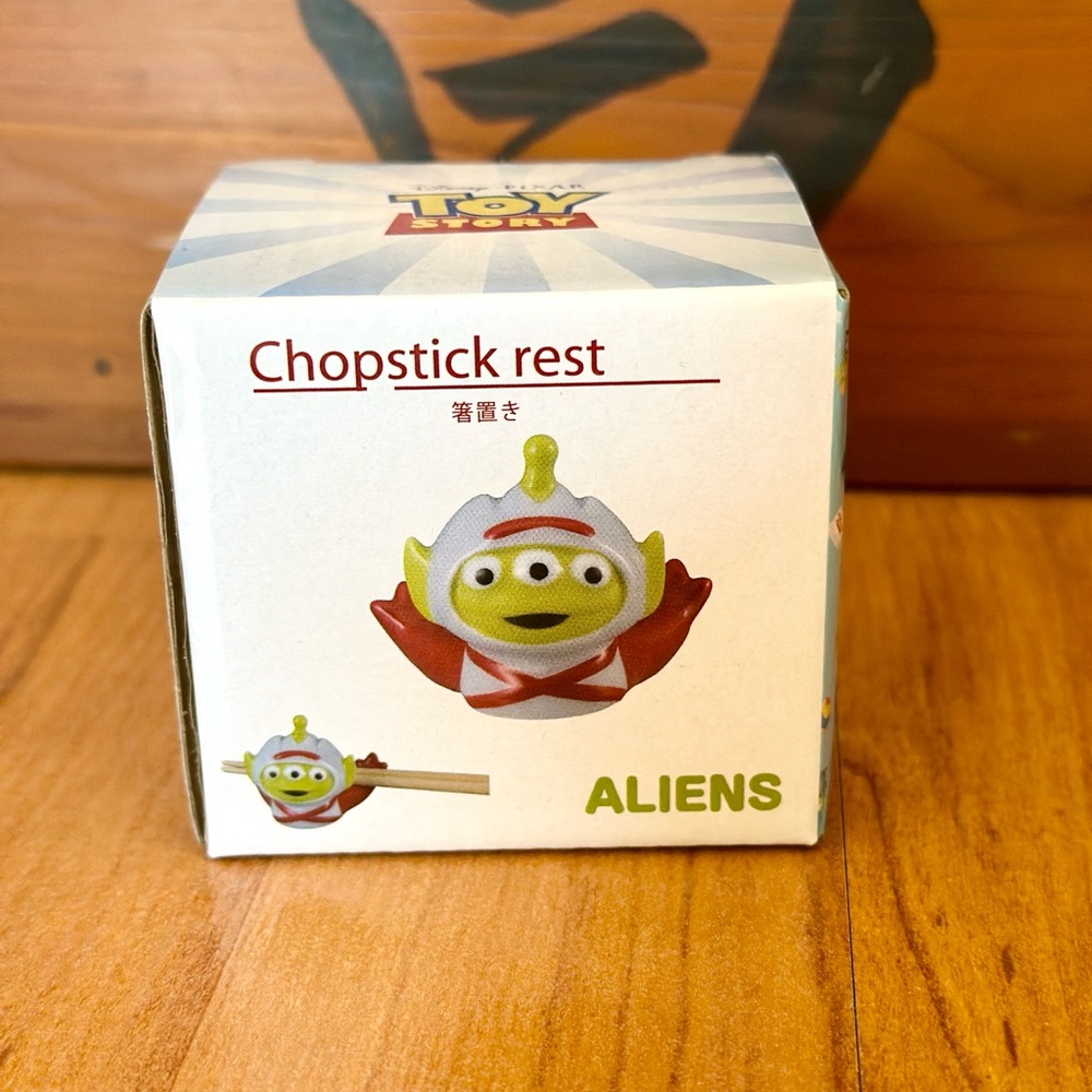 Disney Alien Chopstick Rest - Green and Red
